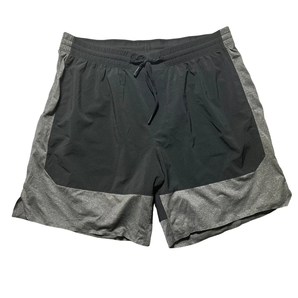 Lululemon Men's Pace Breaker Shorts Size L Black Gray Athletic Running Gym‎